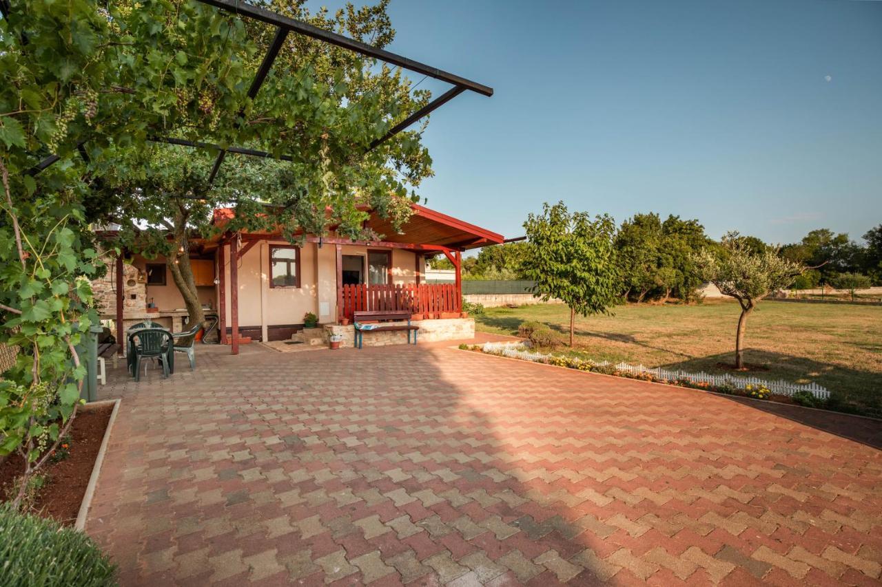Funny House Villa Pula Ngoại thất bức ảnh
